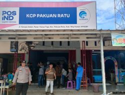 Dukung Progam Pemerintah, Polisi Gelar Pengamanan Penyaluran BLT Kesra di Kantor Pos Pakuan Ratu