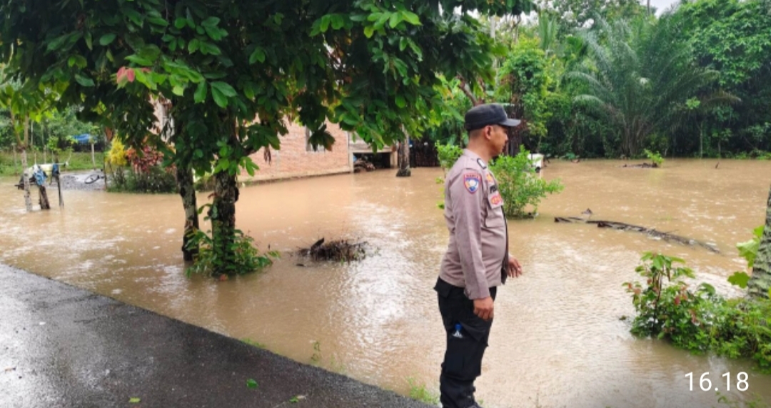Wilayahnya Terdampak Banjir, Ini Yang dilakukan Polres Aceh Timur dan Jajarannya