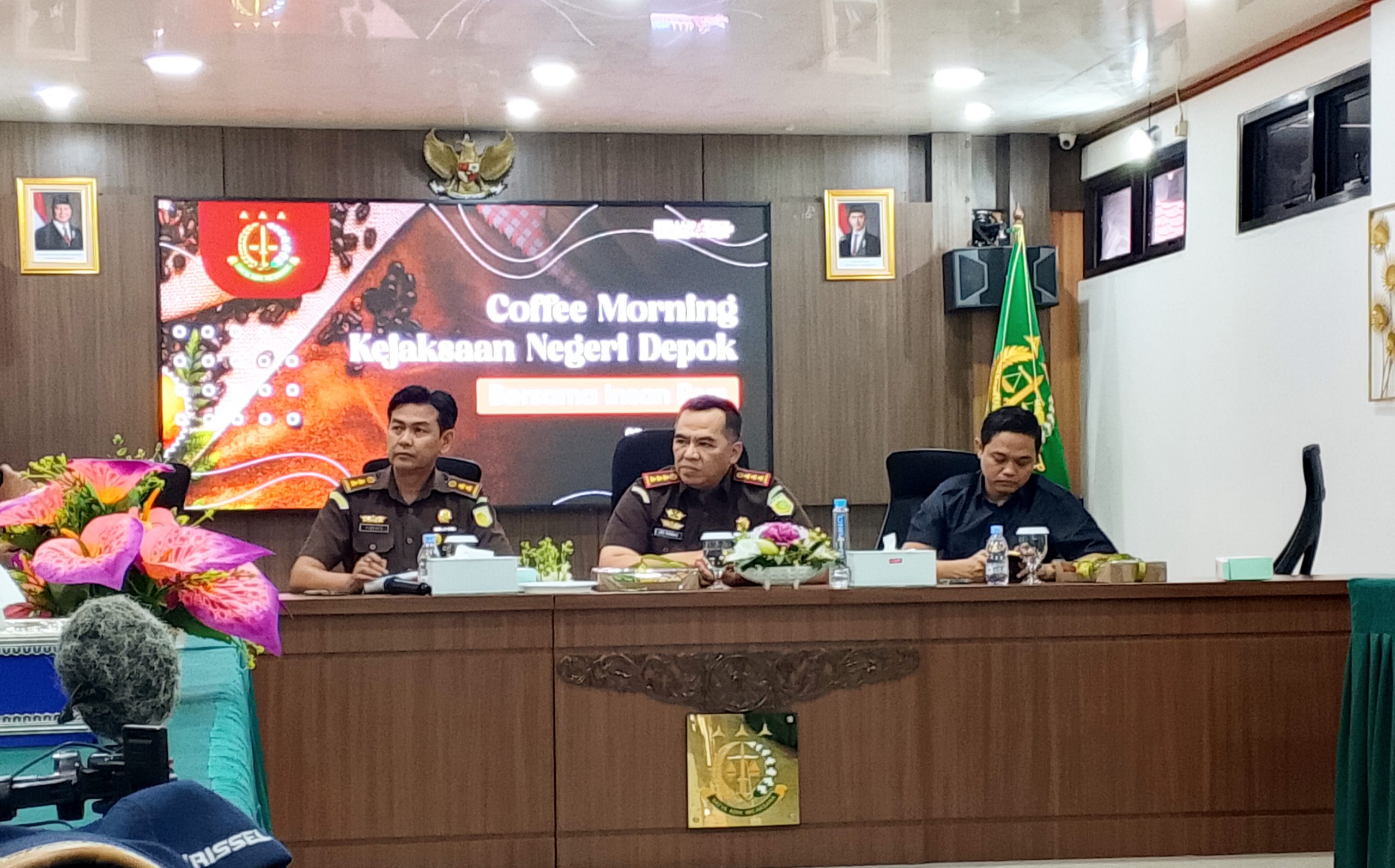 Dua Hari Efektif Kerja, Kajari Depok Ajak Wartawan Ngopi Bareng
