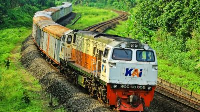 Angkutan Perkebunan KAI Tembus 521.698 Ton, Menopang Kebutuhan Masyarakat Jelang Natal dan Tahun Baru Angkutan Perkebunan KAI Tembus 521.698 Ton, Menopang Kebutuhan Masyarakat Jelang Natal dan Tahun Baru