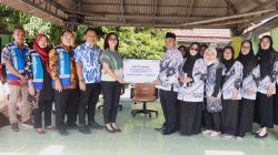 Apresiasi Peran Pendidik dan Dukung Fasilitas Belajar, JTT Gelar Bakti Sosial di Hari Guru Nasional Apresiasi Peran Pendidik dan Dukung Fasilitas Belajar, JTT Gelar Bakti Sosial di Hari Guru Nasional