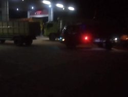 Pengawas SPBU 24.34.194 Lampung Timur Bekerja Sama Mafia ( Pelangsir ) Minyak Subsidi BBM Jenis Solar Diduga Kebal Hukum Warga Minta Kapolda Lampung Tindak Tegas !! 