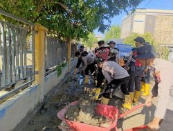 Polres Pidie Jaya Gotong Royong Bersama Warga Percepat Pemulihan Fasilitas Pendidikan Pasca Banjir