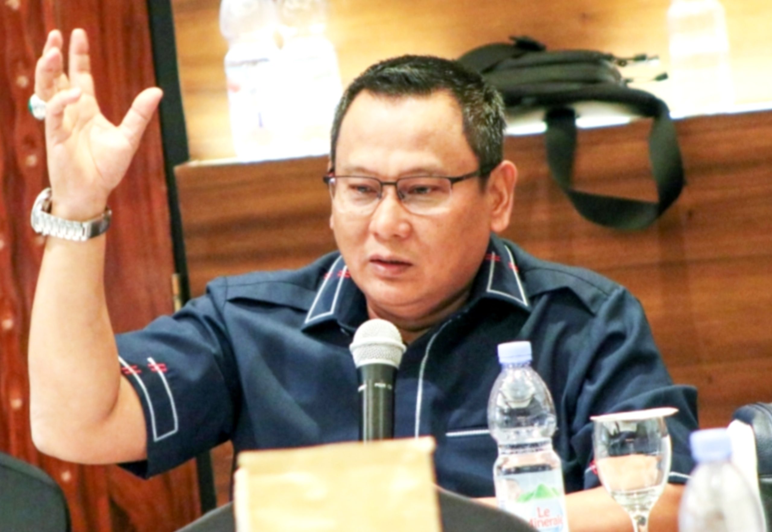 Ketua Komisi B DPRD Kota Depok, Hamzah, menegaskan bahwa arah kebijakan ekonomi daerah harus bergerak dari sekadar refleksi menuju aksi nyata yang berdampak langsung bagi masyarakat. (dok. Star7Tv/Roni)
