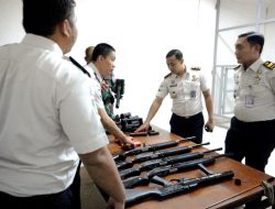 Kepala Rutan Tegaskan Komitmen Keamanan Lewat Pengecekan Senjata