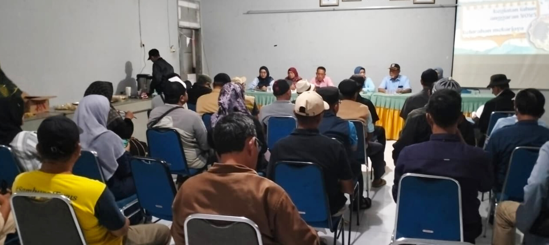 Lurah Mekarjaya Ajak Warga Duduk Bersama, Matangkan Program 2026