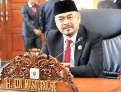 Wacana Cabut SIM Pengendara Merokok, Ketua Fraksi Gerindra DPRD Depok Edi Masturo Buka Suara