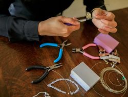 Satu Pekerjaan di Era Serba Hustle, Masih Masuk Akal atau Sudah Ketinggalan Zaman?