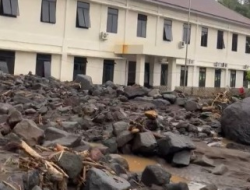 Respon Cepat Kementerian PU Kirim Personel dan Siagakan Alat Berat Atasi Dampak Banjir Bandang di Kabupaten Kepulauan Sitaro, Sulawesi Utara