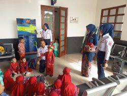Tanamkan Budaya Keselamatan Sejak Dini, KAI Daop 4 Semarang Gelar Edukasi Perkeretaapian di Stasiun Cepu