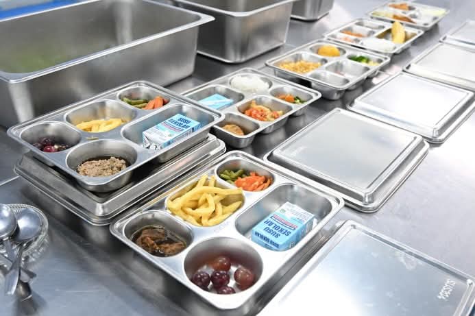 Perkuat Program MBG, Presiden Prabowo Resmikan 1.072 SPPG dan 18 Gudang Ketahanan Pangan serta Groundbreaking 107 SPPG Polri