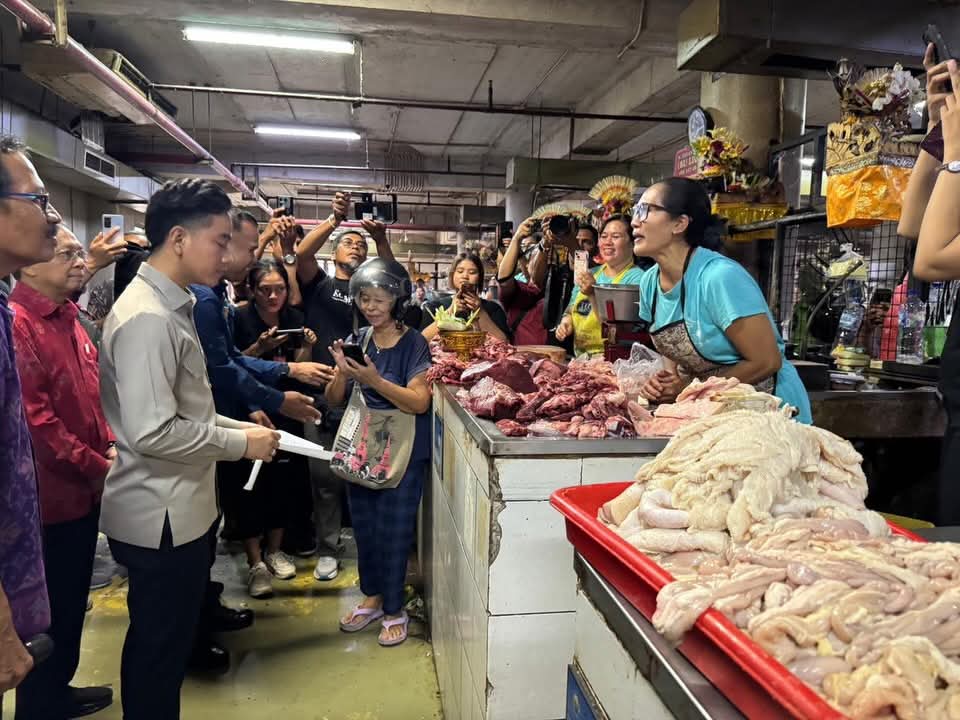 Kunjungi Pasar Badung Bali, Wapres Tinjau Stabilitas Harga dan Transaksi Pembayaran Non Tunai