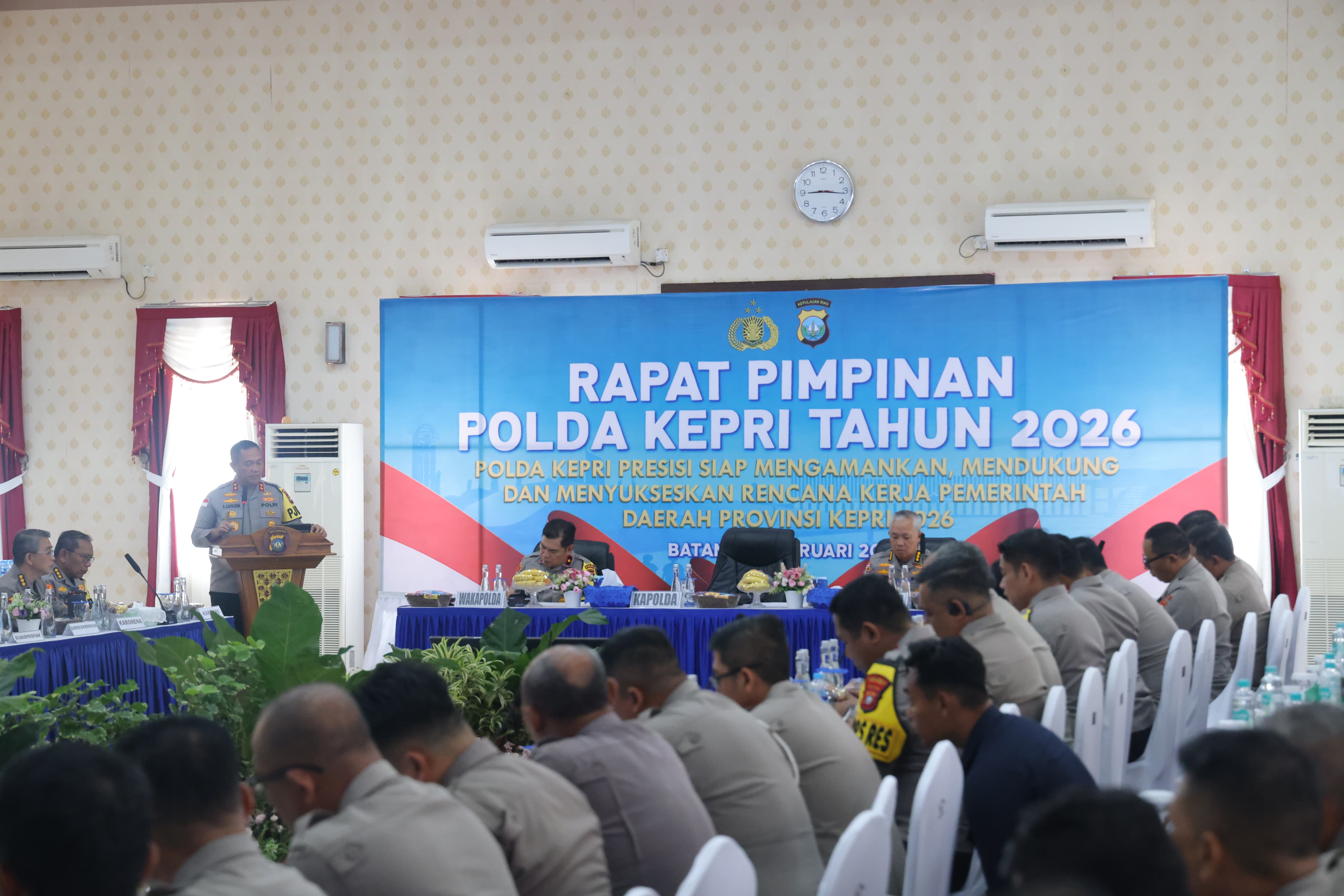 KAPOLDA KEPRI BUKA RAPAT PIMPINAN POLDA KEPRI TAHUN 2026
