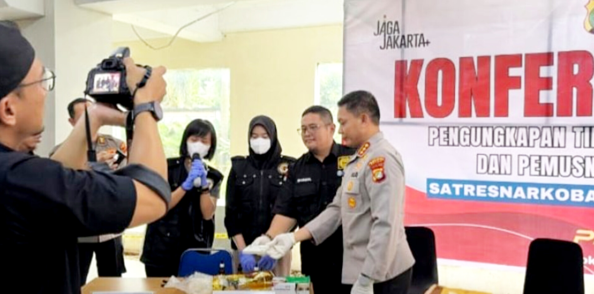 PBH PERADI dan Mapolres Depok Kawal Pemusnahan Barang Bukti Narkotika