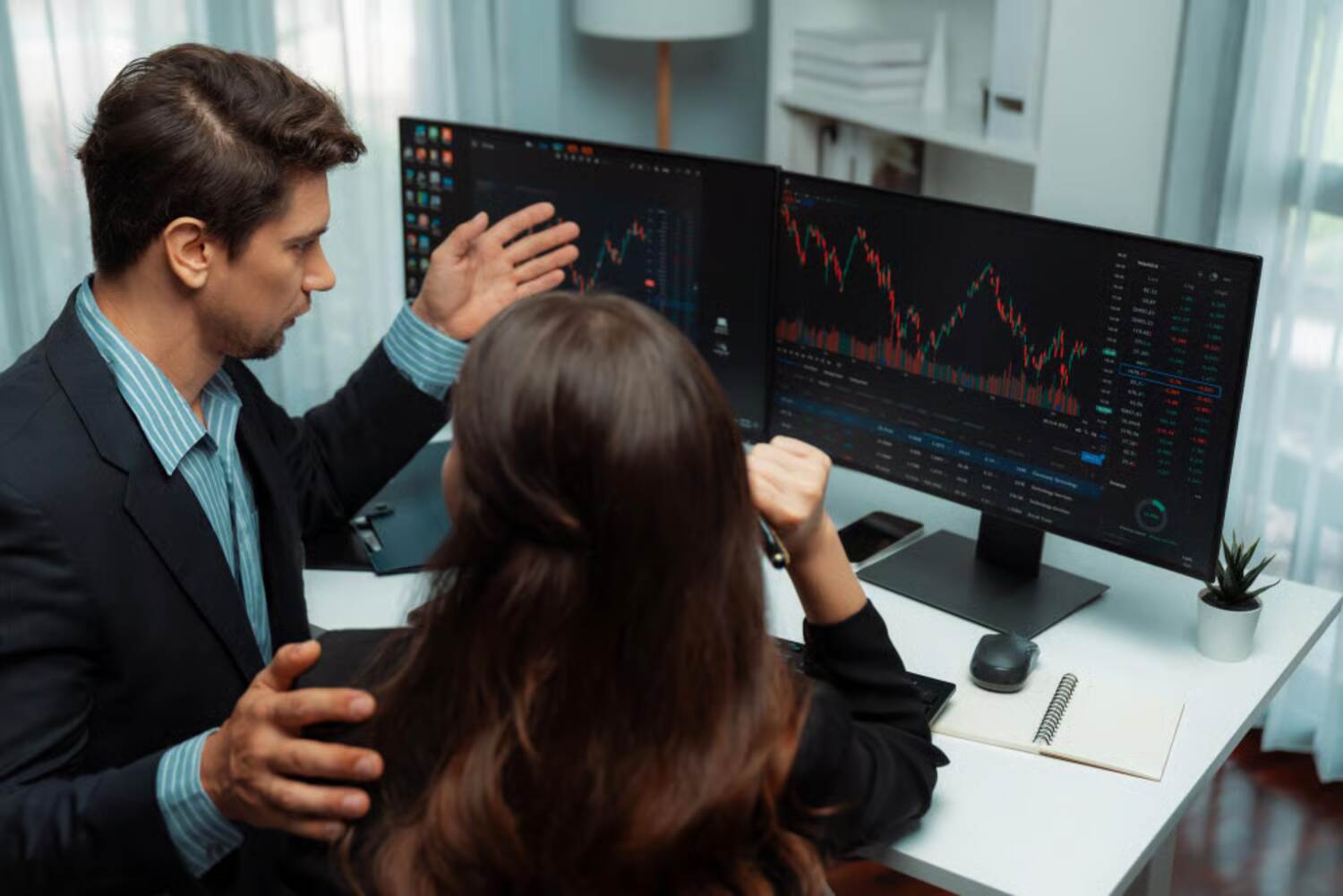 Bagaimana Konflik Internasional Mempengaruhi Pair Forex Utama: Analisis Ketegangan Iran-AS terhadap EUR/USD