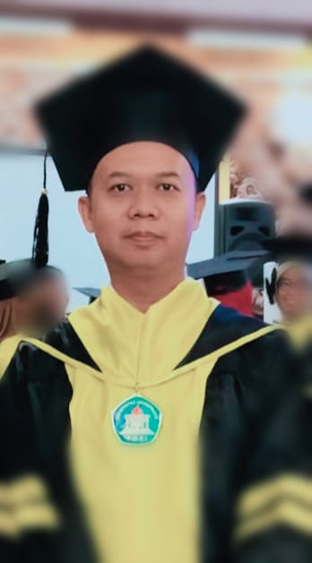 Inspirasi dari Batujaya: Dedikasi Tanpa Batas, Akmalul Azmi Raih Gelar Magister di Unindra