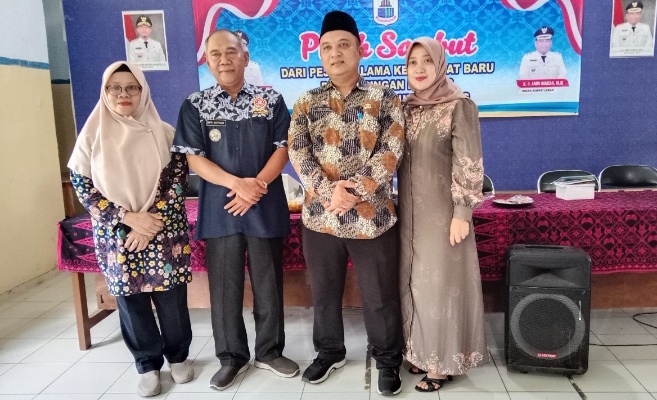 Pisah Sambut Dari Pejabat Lama Kepada Pejabat Baru, di Lingkungan Kantor Kecamatan Warunggunung