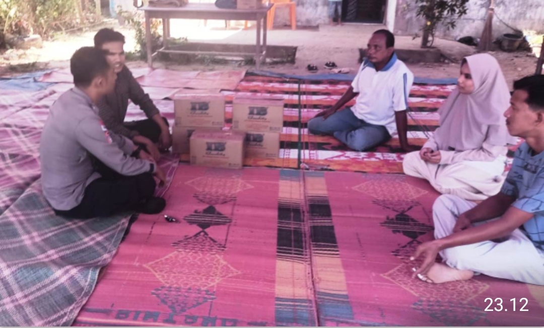 Sentuhan Humanis Polsek Peureulak Barat Hadir di Tengah Duka Warga