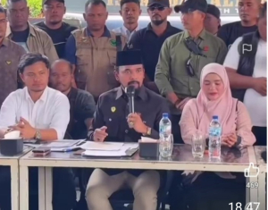 Iskandar Usman Al’farlky Gelar Konferensi Pers “Ini Tuduhan Fitnah dan Siap Lanjutkan Proses Hukum”.