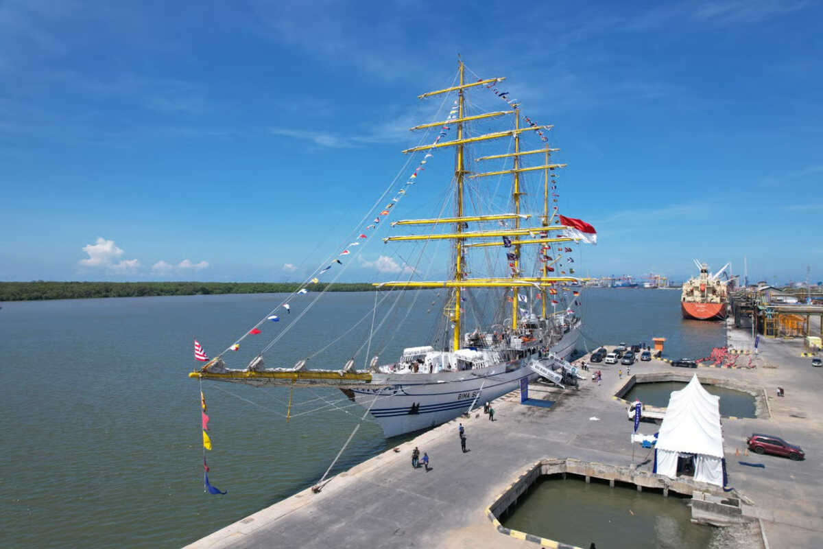 Jadi Gerbang Diplomasi Maritim, KRI Bima Suci Sandar di Pelabuhan Belawan
